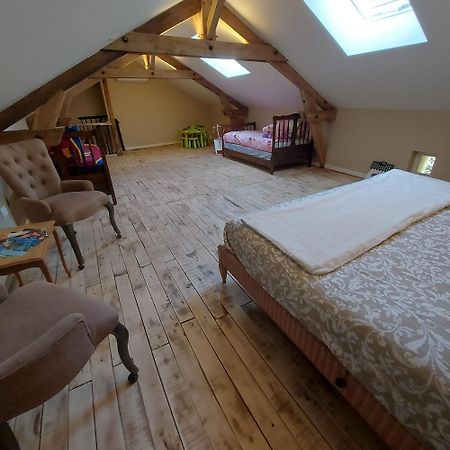 Les Trois L Bed & Breakfast Gindou Bagian luar foto
