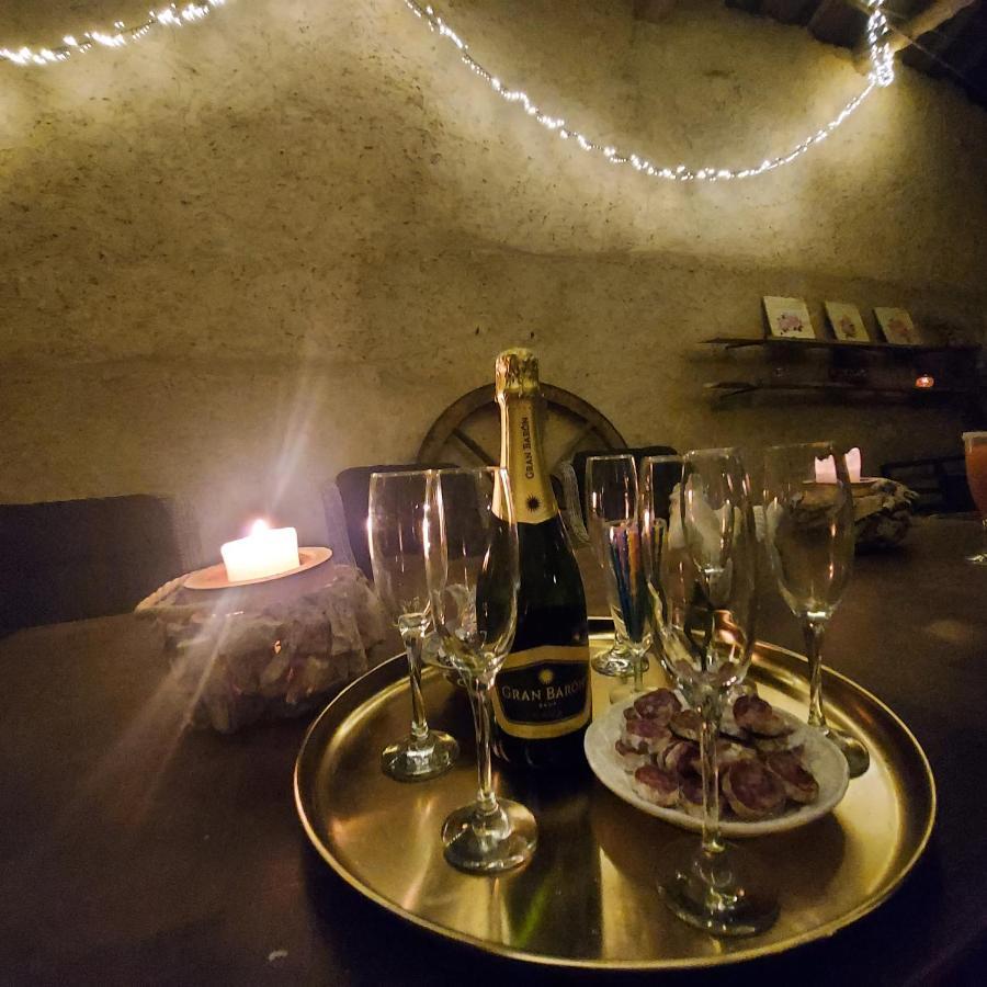 Les Trois L Bed & Breakfast Gindou Bagian luar foto