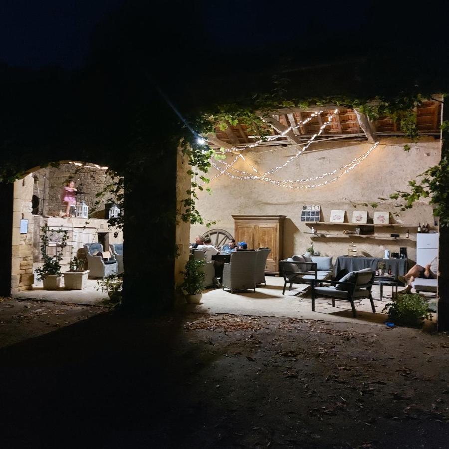 Les Trois L Bed & Breakfast Gindou Bagian luar foto