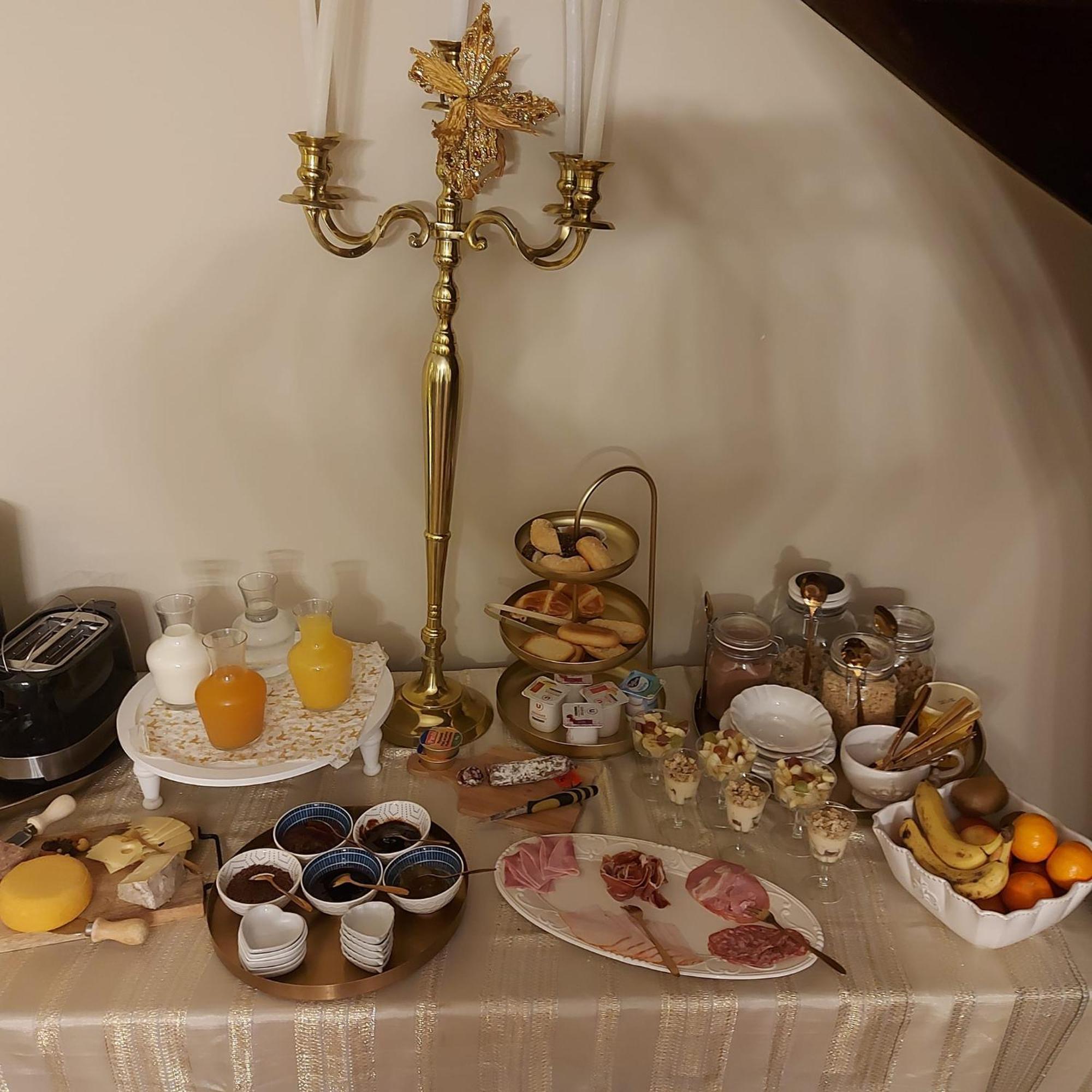 Les Trois L Bed & Breakfast Gindou Bagian luar foto
