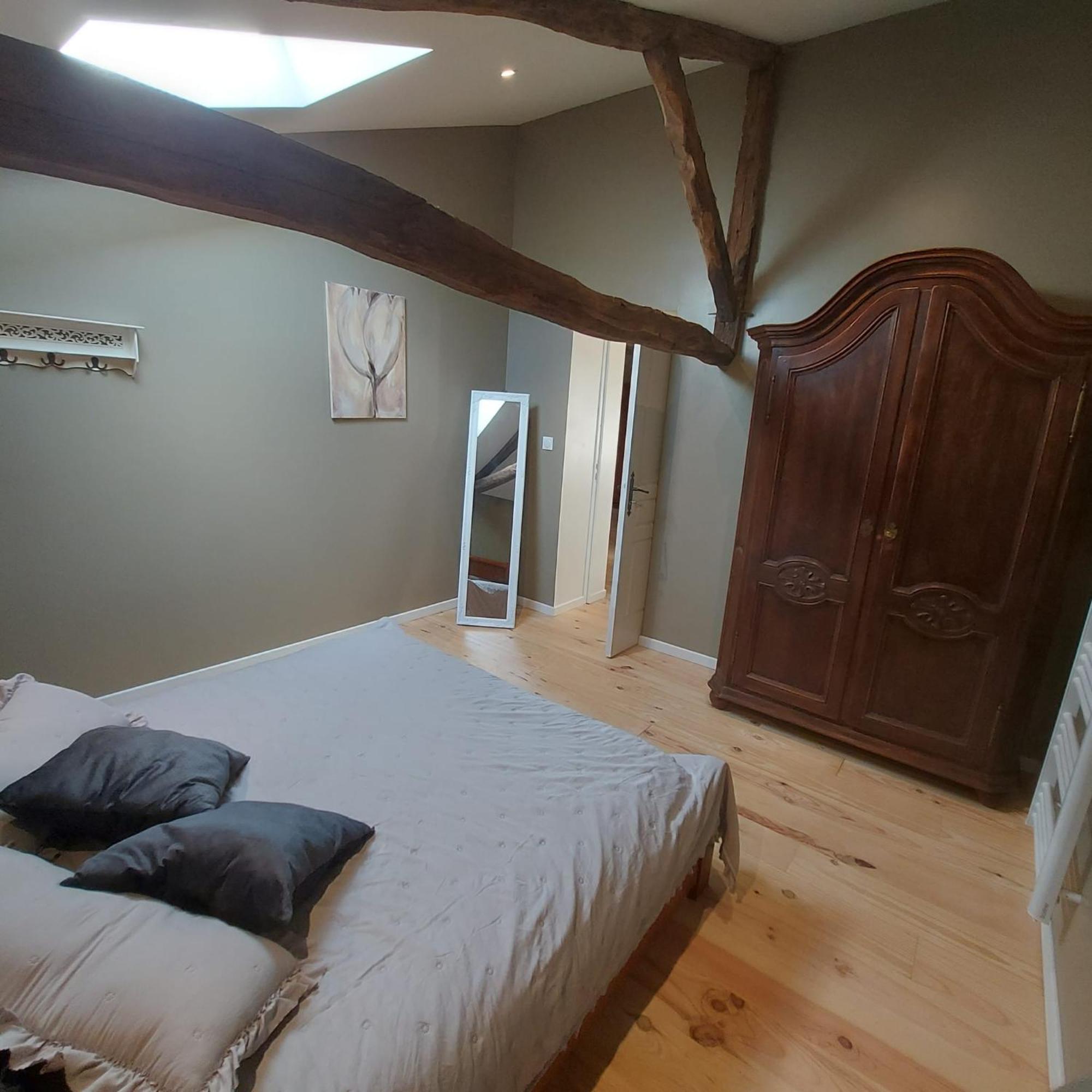 Les Trois L Bed & Breakfast Gindou Bagian luar foto